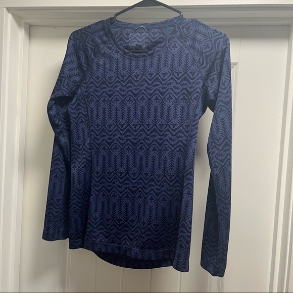 Patagonia S Women’s Capilene Midweight crew - classic navy - Picture 1 of 3